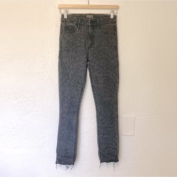 MOTHER High Waisted Looker in Bad Cat! Gray Cheetah Print, Size 25 - Picture 2 of 8
